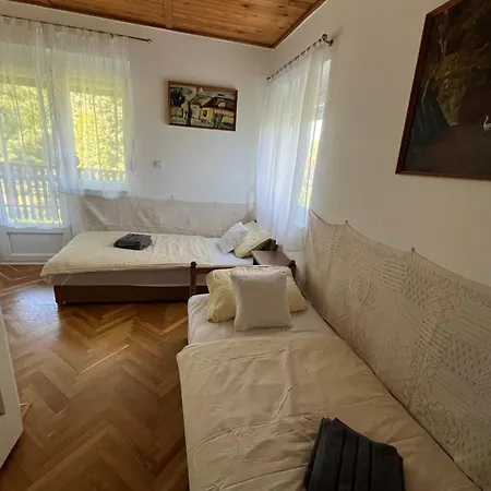 Apartment Emilia